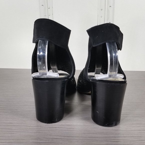 Vince Camuto Lavette Black Perforated Peep Toe Bootie, Womens Size 7.5 US / 37.5 - Picture 5 of 14